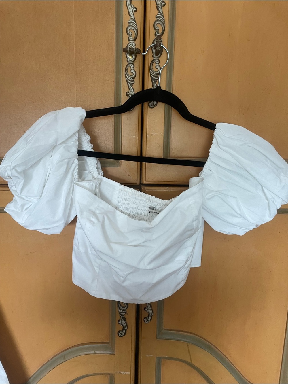 Abercrombie & Fitch White Puff-Sleeve Crop Top